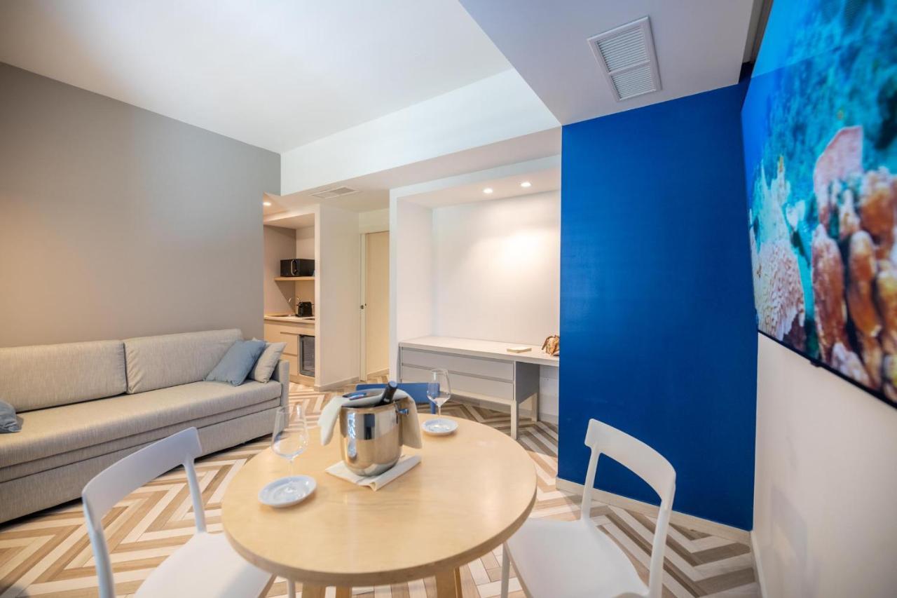 Amarina Suite Emotion มารินา ดิ เปียตราซันตา ภายนอก รูปภาพ