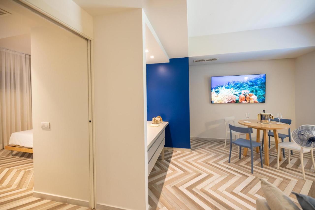 Amarina Suite Emotion มารินา ดิ เปียตราซันตา ภายนอก รูปภาพ