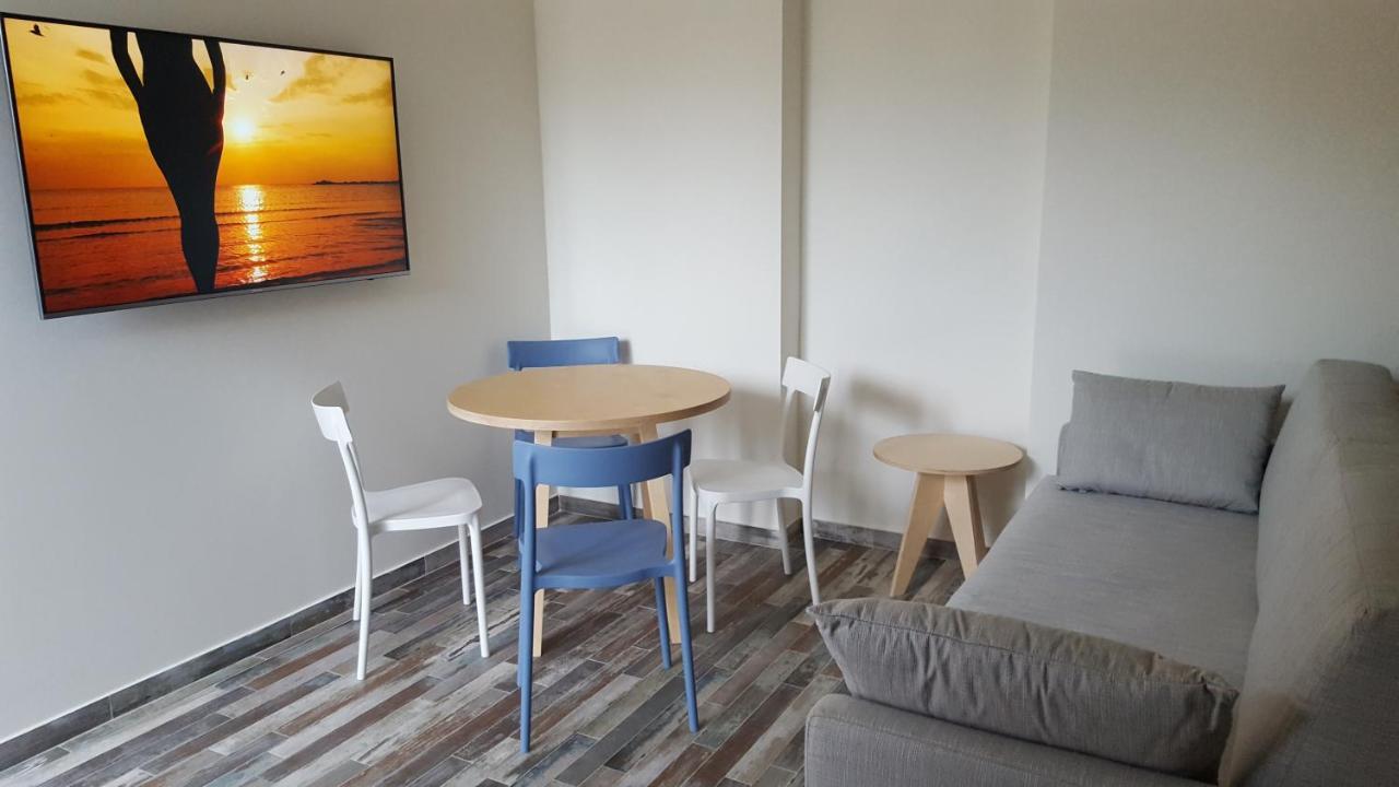 Amarina Suite Emotion มารินา ดิ เปียตราซันตา ภายนอก รูปภาพ