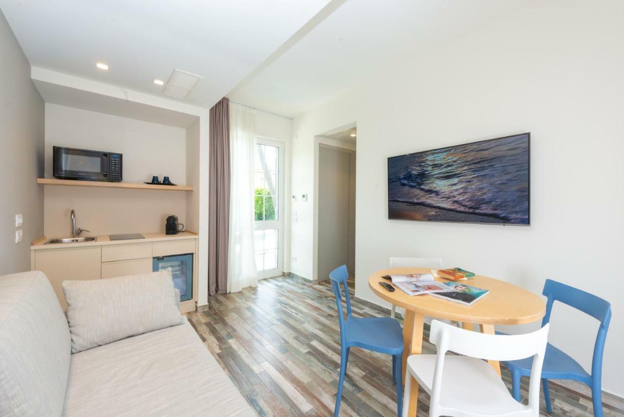 Amarina Suite Emotion มารินา ดิ เปียตราซันตา ภายนอก รูปภาพ